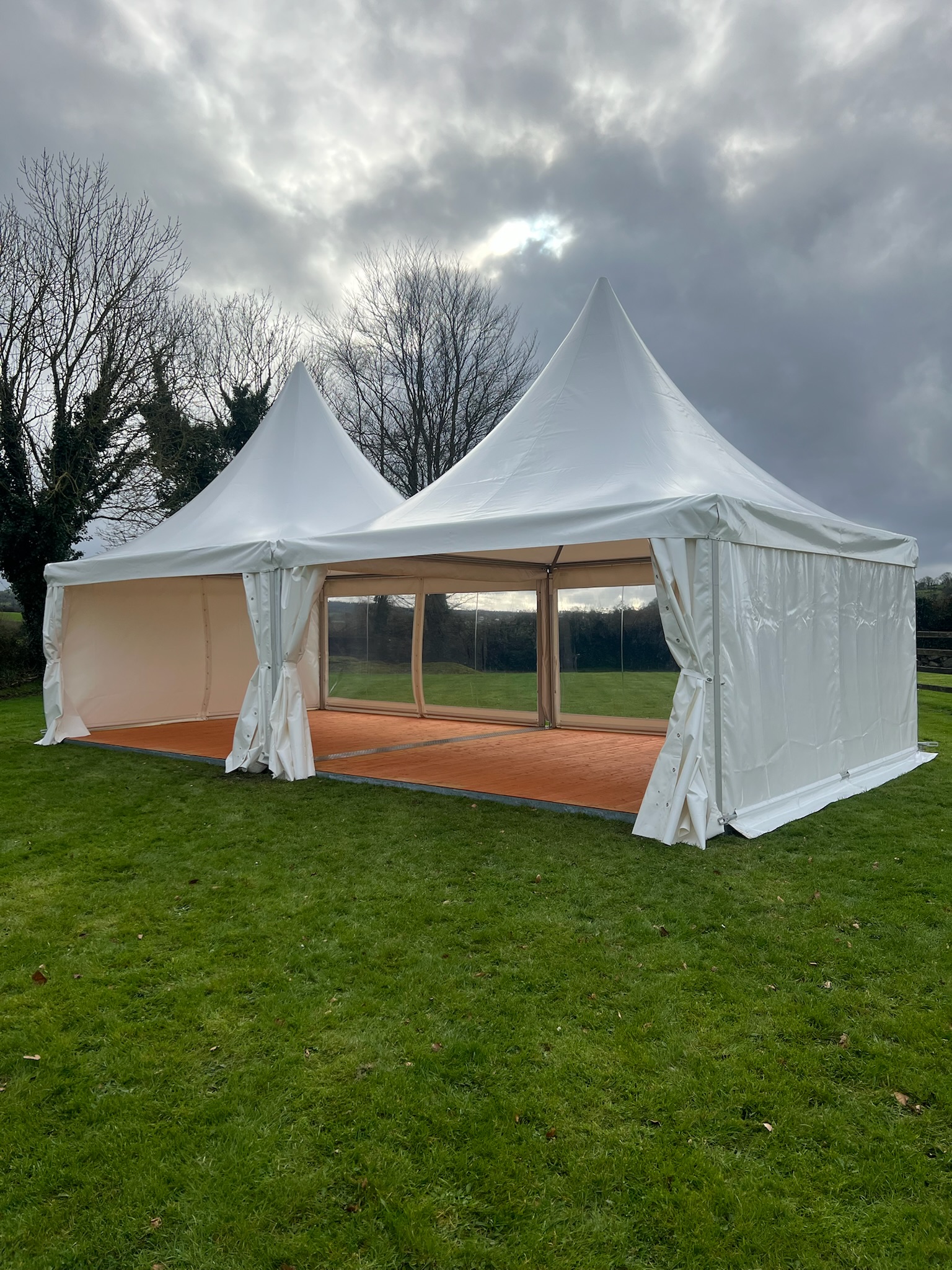 Marquee with panoramic window walls